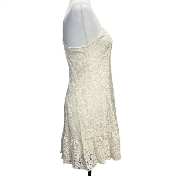 aritzia Talula Shibuya Crisscross Lace Ruffle Hem Eyelet Mini Dress - Picture 5 of 11